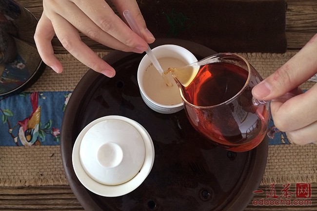 黑茶和牛奶能一起泡嗎 簡述黑茶的調(diào)飲
